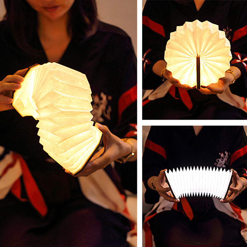 Accordion lamp warm glow gift set